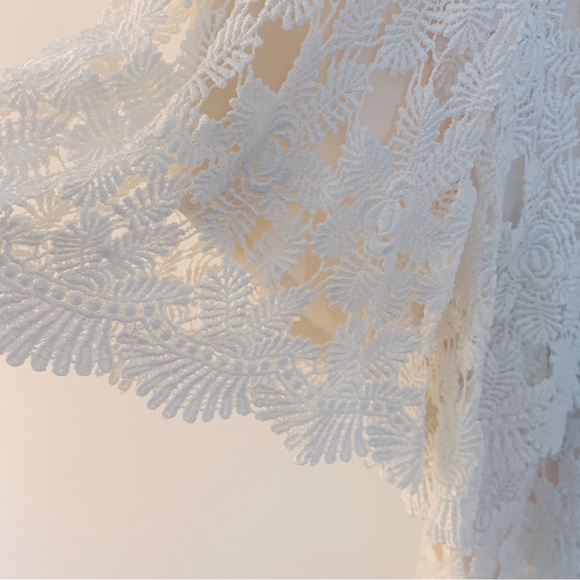 New Stone Cold Fox Sunflower Crochet Lace Blouse - Picture 10 of 14